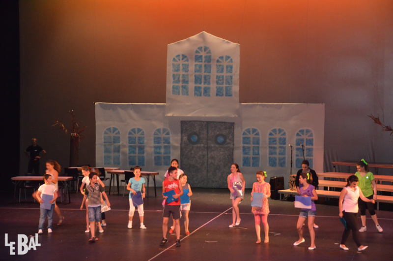 Musical-Grease-Emotion-Lebal-04